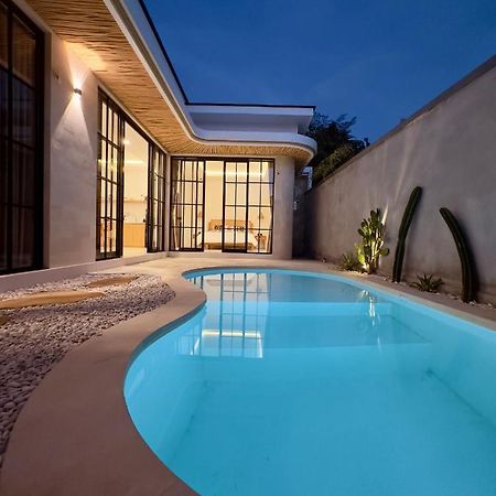 Emma'S Villa Seminyak Esterno foto