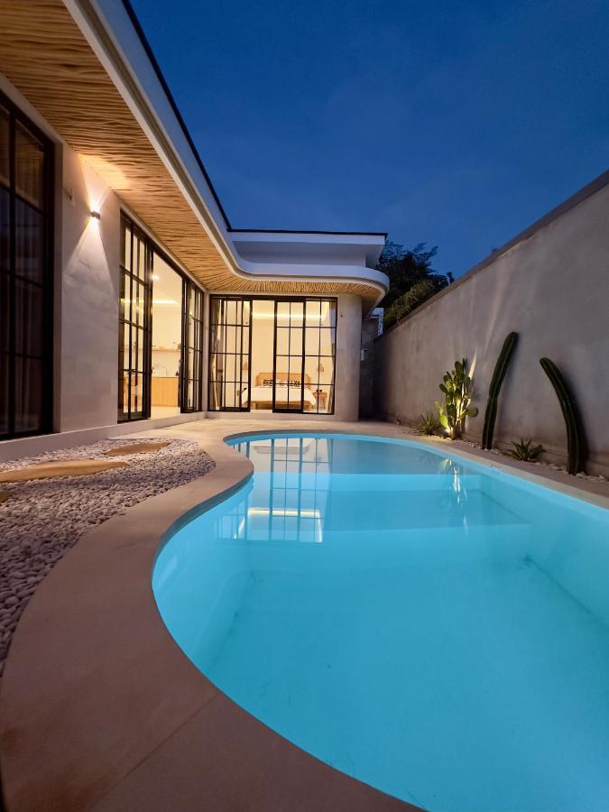Emma'S Villa Seminyak Esterno foto
