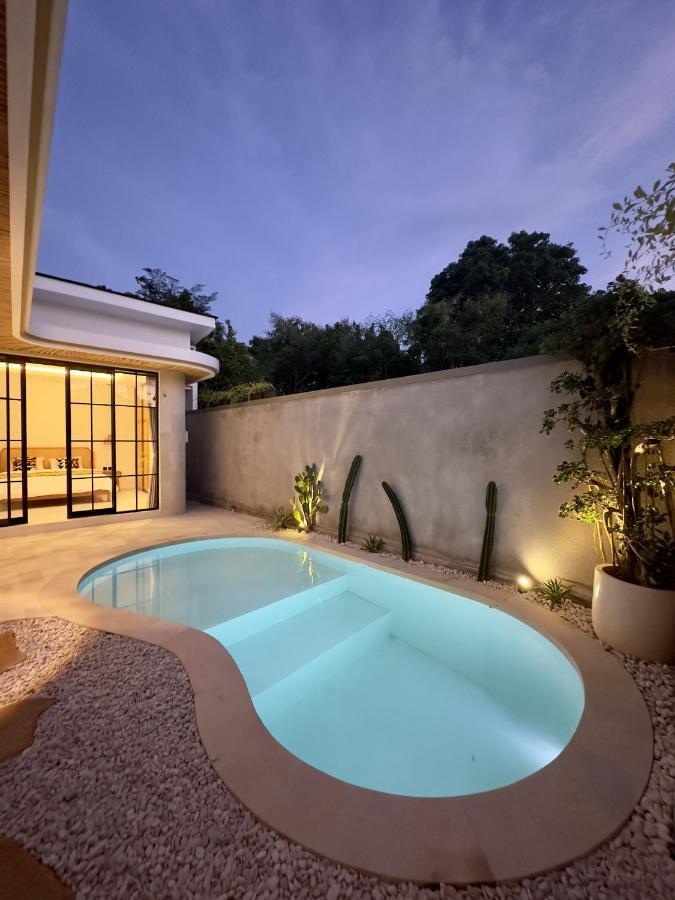 Emma'S Villa Seminyak Esterno foto